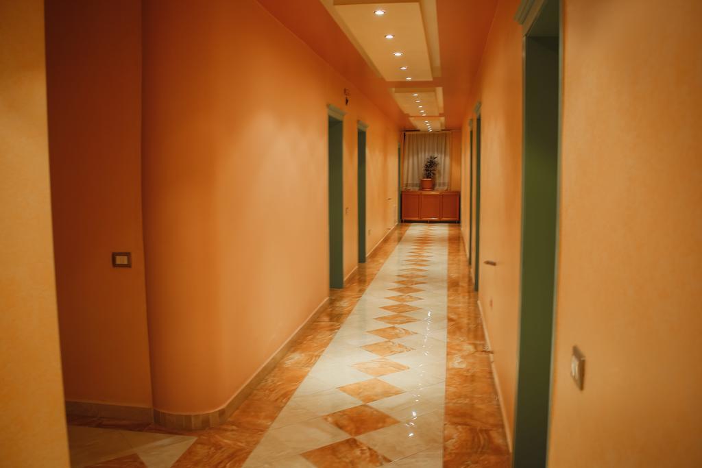 Grand Hotel Elbasan Exterior photo