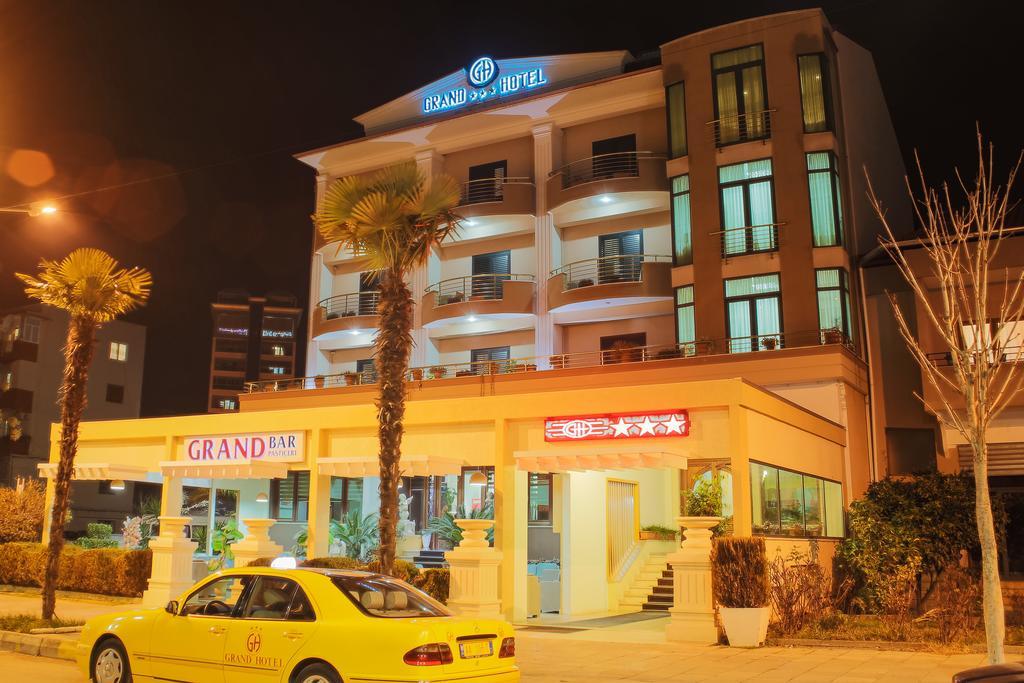 Grand Hotel Elbasan Exterior photo